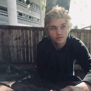 Meet your Posher, Ethan